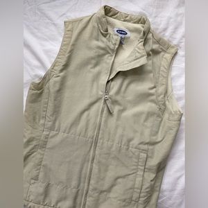 Old navy cream tan puffer vest jacket size medium